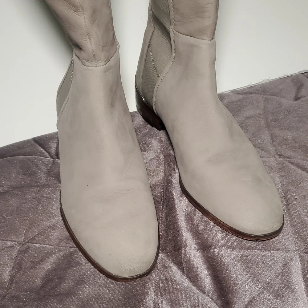 Louise Et Cie Lo Vallery Gore Panelled Women's Boots Sz 9.5 Knee-High in Taupe